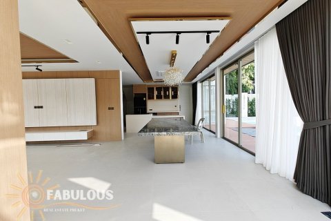 Villa in Kathu, Thailand 4 bedrooms № 124343 - photo 3