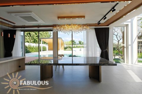Villa in Kathu, Thailand 4 bedrooms № 124343 - photo 5
