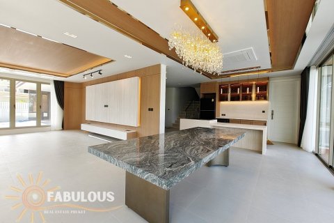 Villa in Kathu, Thailand 4 bedrooms № 124343 - photo 20