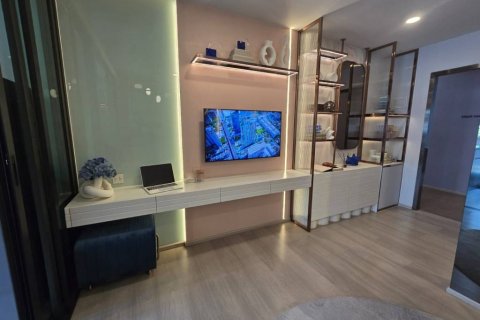 Condo in Khlong Toei, Bangkok, Thailand, 1 bedroom  № 100623 - photo 10