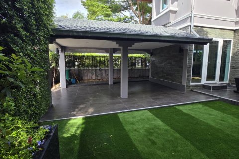 Вилла в Паттайе, Таиланд с 3 спальнями  № 130461 - фото 1