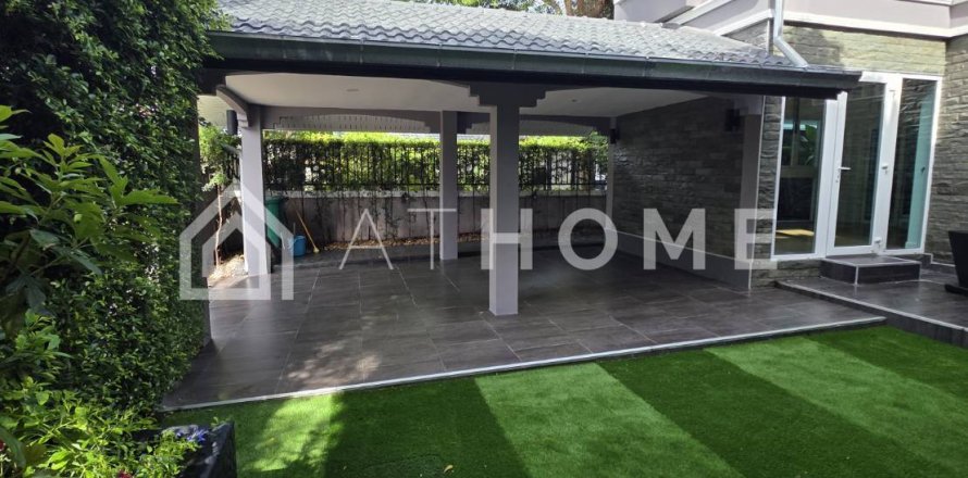 Villa in Pattaya, Thailand 3 bedrooms № 130461