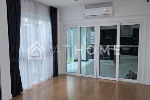 Villa in Pattaya, Thailand 3 bedrooms № 130461 - photo 21