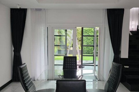 Вилла в Паттайе, Таиланд с 3 спальнями  № 130461 - фото 8