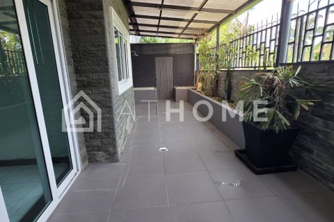 Villa in Pattaya, Thailand 3 bedrooms № 130461 - photo 15