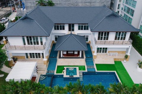 Villa à Pattaya, Thaïlande 5 chambres № 130457 - photo 2