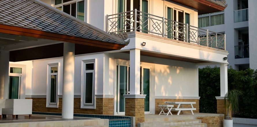 Villa à Pattaya, Thaïlande 5 chambres № 130457