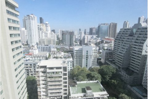 Кондоминиум с 2 спальнями в Бангкоке, Таиланд № 143692 - фото 9