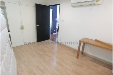 Кондоминиум с 2 спальнями в Бангкоке, Таиланд № 143692 - фото 8