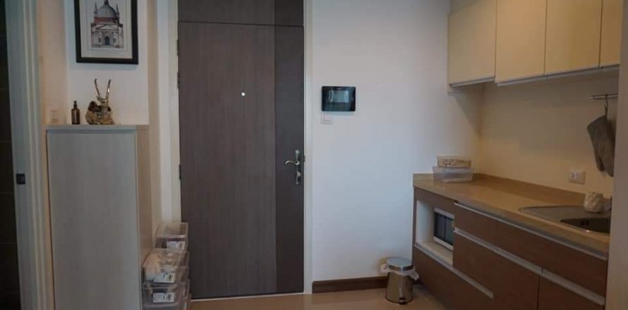 Кондоминиум с 1 спальней в Сатхоне, Бангкок, Таиланд № 143695