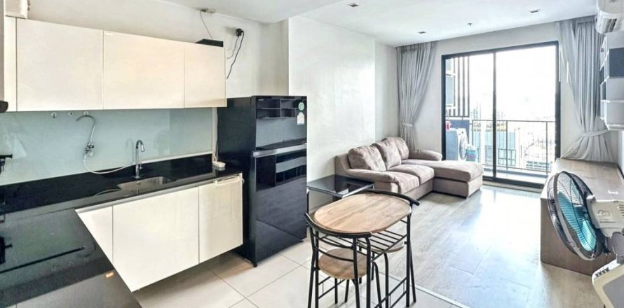 Кондоминиум с 2 спальнями в Дин Даенге, Бангкок, Таиланд № 133007