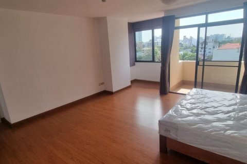 Кондоминиум с 3 спальнями в Ваттхане, Бангкок, Таиланд № 123692 - фото 7