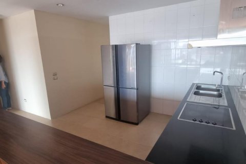 Кондоминиум с 3 спальнями в Ваттхане, Бангкок, Таиланд № 123692 - фото 4