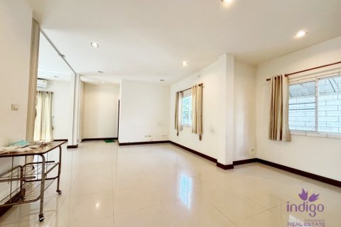 Дом в Сарафи, Таиланд с 3 спальнями  № 125764 - фото 3