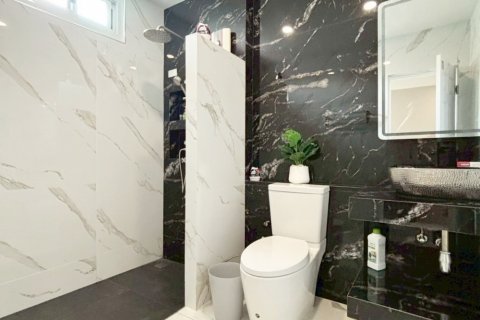 Дом в Сарафи, Таиланд с 6 спальнями  № 125766 - фото 17