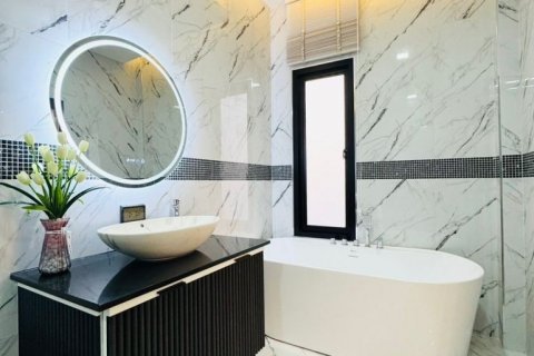 Maison à Pattaya, Thaïlande 3 chambres № 125761 - photo 15