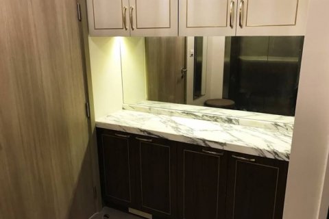 Condo in Bangkok, Thailand, 1 bedroom  № 125950 - photo 4