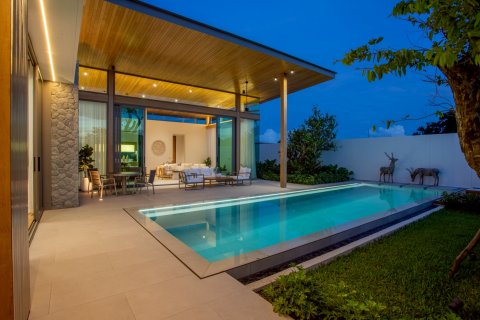 Villa in Phuket, Thailand 3 bedrooms № 115918 - photo 20