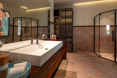 Villa in Chiang Mai, Thailand 5 bedrooms № 126308 - photo 7