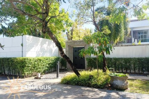 Villa in Phuket, Thailand 3 bedrooms № 124338 - photo 7