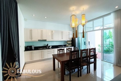 Villa in Phuket, Thailand 3 bedrooms № 124338 - photo 12