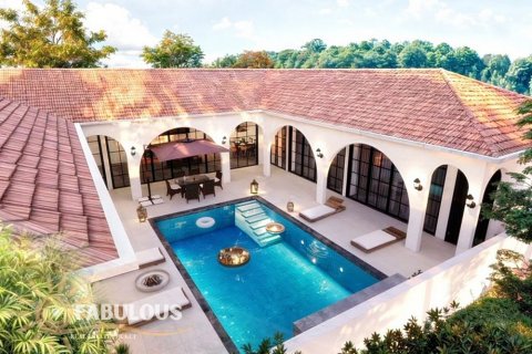 Villa in Rawai, Thailand 4 bedrooms № 124340 - photo 1
