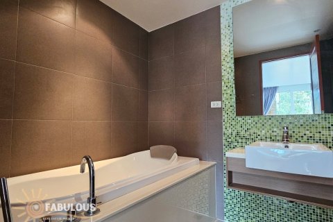 Condo in Kathu, Thailand, 2 bedrooms  № 124334 - photo 12