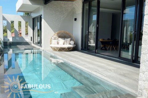 Villa in Phuket, Thailand 3 bedrooms № 124336 - photo 13