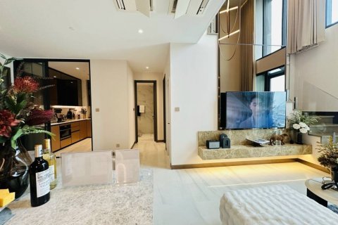 Дуплекс в Бангкоке, Таиланд с 3 спальнями  № 100924 - фото 5