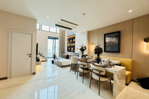 Дуплекс в Бангкоке, Таиланд с 3 спальнями  № 100924 - фото 7