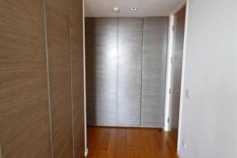 Кондоминиум с 3 спальнями в Кхлонг Сане, Бангкок, Таиланд № 123732 - фото 21