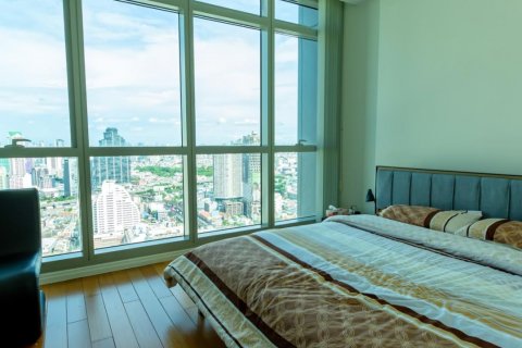 Кондоминиум с 3 спальнями в Кхлонг Сане, Бангкок, Таиланд № 123732 - фото 8