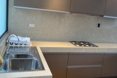 Condo in Khlong Toei, Bangkok, Thailand, 2 bedrooms  № 123729 - photo 12