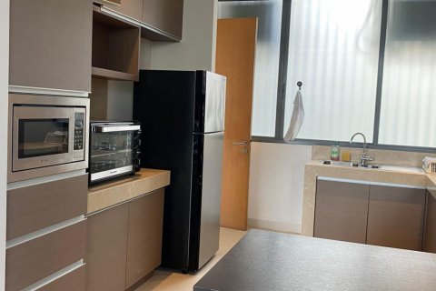 Condo in Khlong Toei, Bangkok, Thailand, 2 bedrooms  № 123729 - photo 8