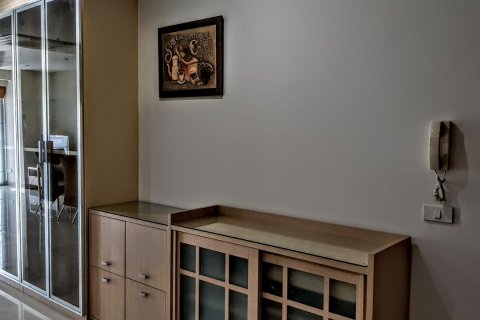 Condo in Khlong Toei, Bangkok, Thailand, 3 bedrooms  № 123730 - photo 7