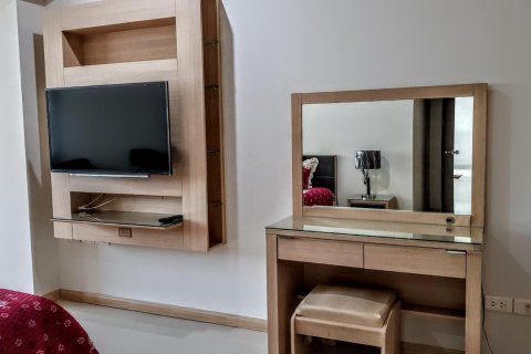 Condo in Khlong Toei, Bangkok, Thailand, 3 bedrooms  № 123730 - photo 6