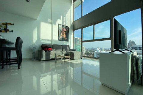 Дуплекс в Банг Ламунге, Таиланд с 1 спальней  № 86362 - фото 2