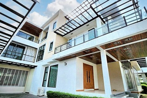 Дом в Бангкоке, Таиланд с 9 спальнями  № 105211 - фото 6