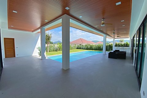 House in Hua Hin, Thailand 4 bedrooms № 125096 - photo 5