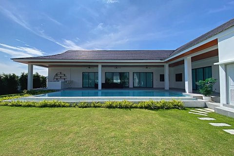 House in Hua Hin, Thailand 4 bedrooms № 125096 - photo 2