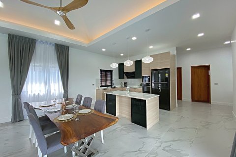 House in Hua Hin, Thailand 4 bedrooms № 125096 - photo 13