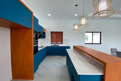 House in Hua Hin, Thailand 4 bedrooms № 125097 - photo 13