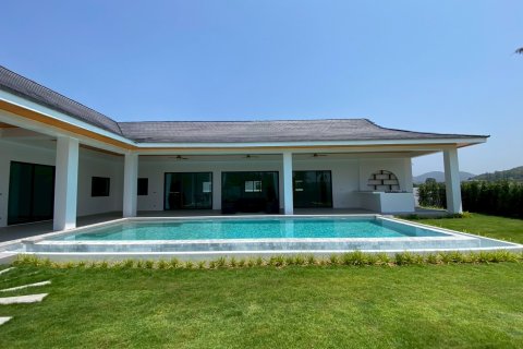 House in Hua Hin, Thailand 4 bedrooms № 125097 - photo 4