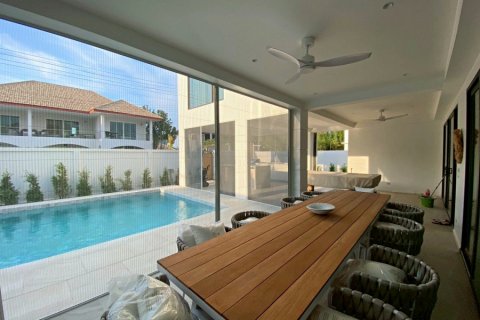 House in Hua Hin, Thailand 4 bedrooms № 125095 - photo 13