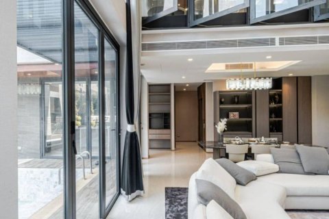 Villa in Bangkok, Thailand 4 bedrooms № 132622 - photo 4