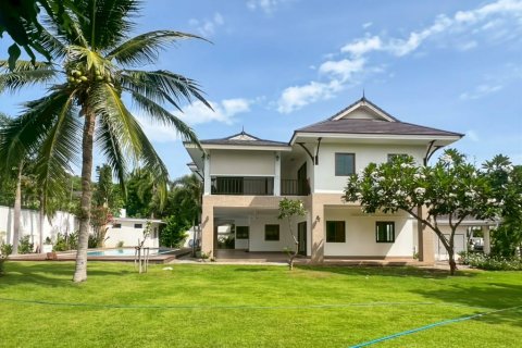 Вилла в Хуа Хине, Таиланд с 4 спальнями  № 132621 - фото 6