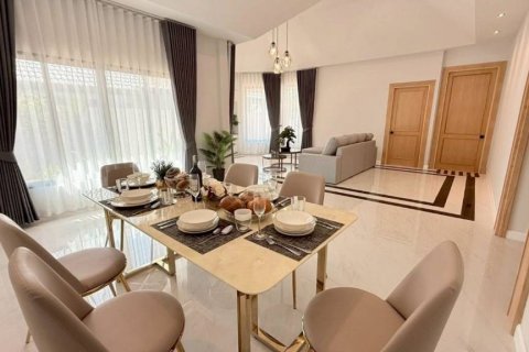 House in Pattaya, Thailand 3 bedrooms № 132623 - photo 7