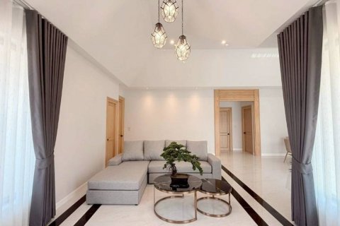 House in Pattaya, Thailand 3 bedrooms № 132623 - photo 3