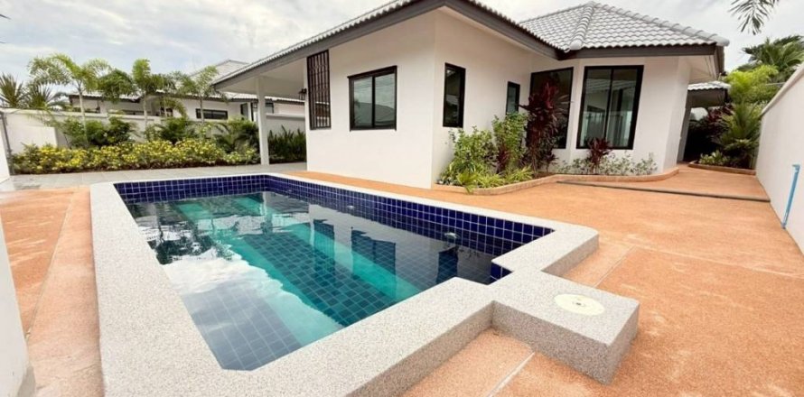 House in Pattaya, Thailand 3 bedrooms № 132623