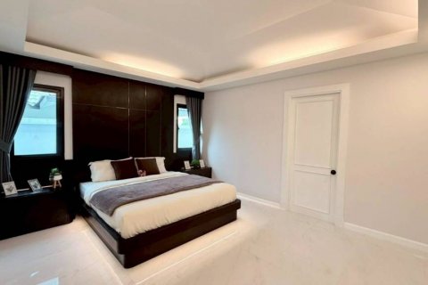 Дом в Паттайе, Таиланд с 3 спальнями  № 132619 - фото 8